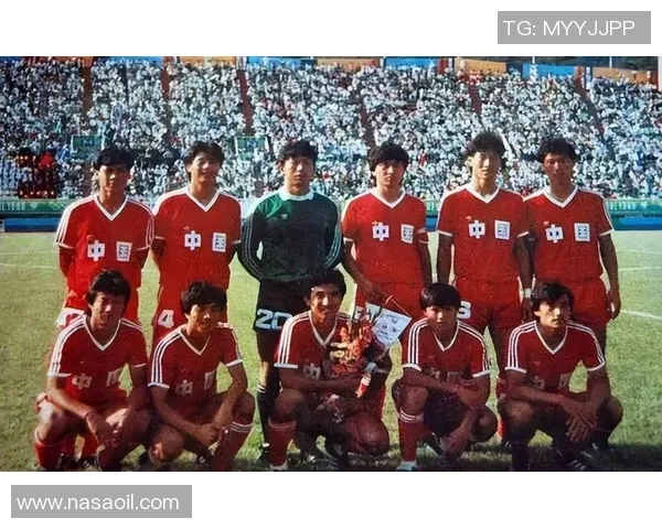 中国男足迎战突尼斯力争胜利展现实力与团队精神