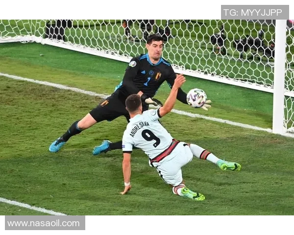 库尔图瓦：守护球门的铁血战士与传奇门将的荣耀之路